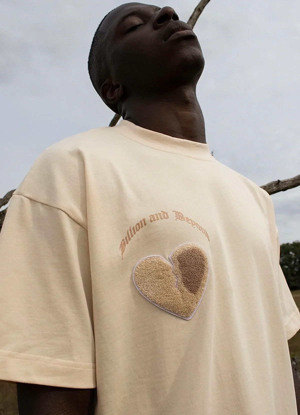BILLION AND BEYOND - CRACK HEART - CREME - Image 3