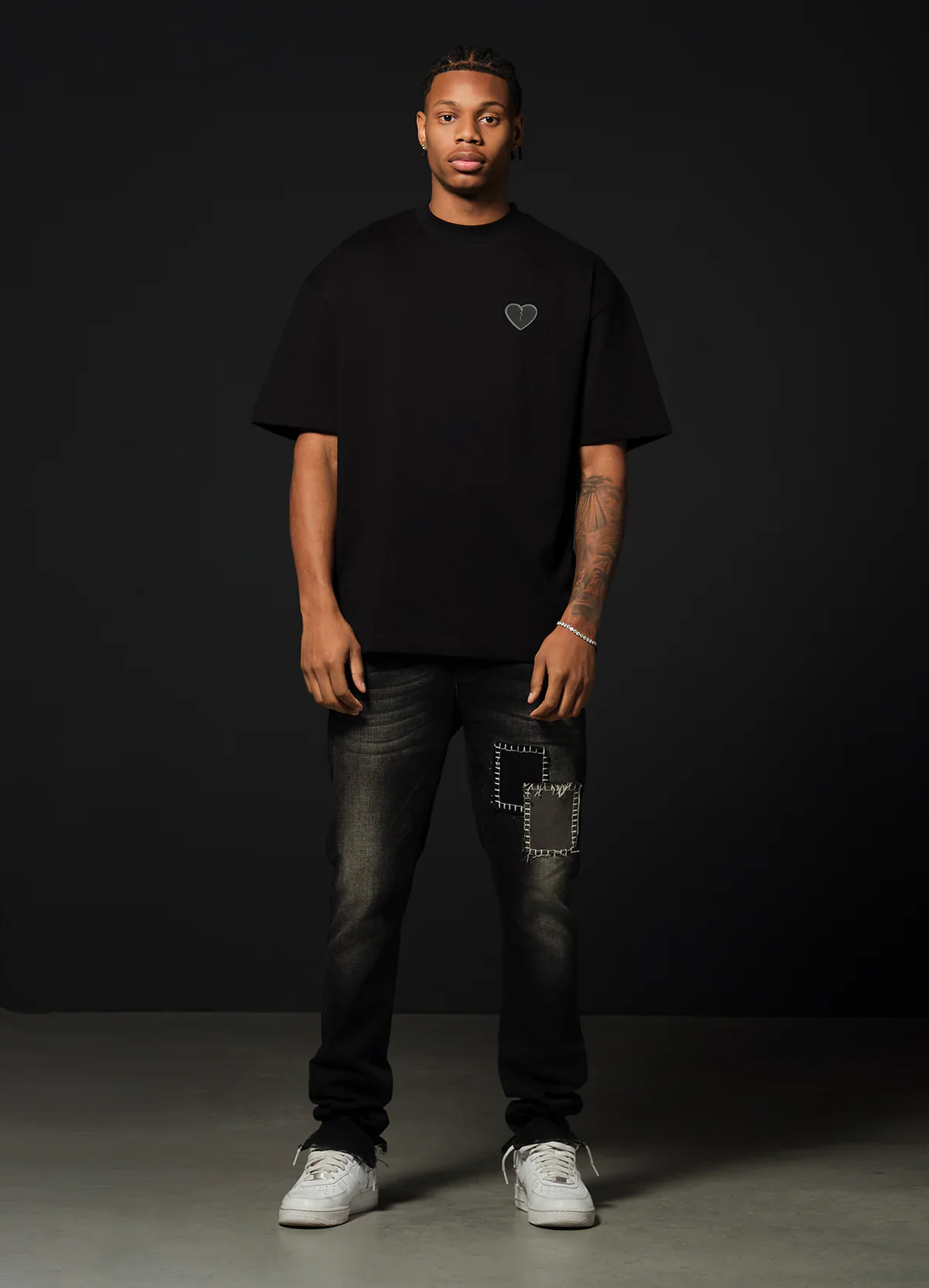 BILLION AND BEYOND - BASIC TEE - BLACK - Image 2