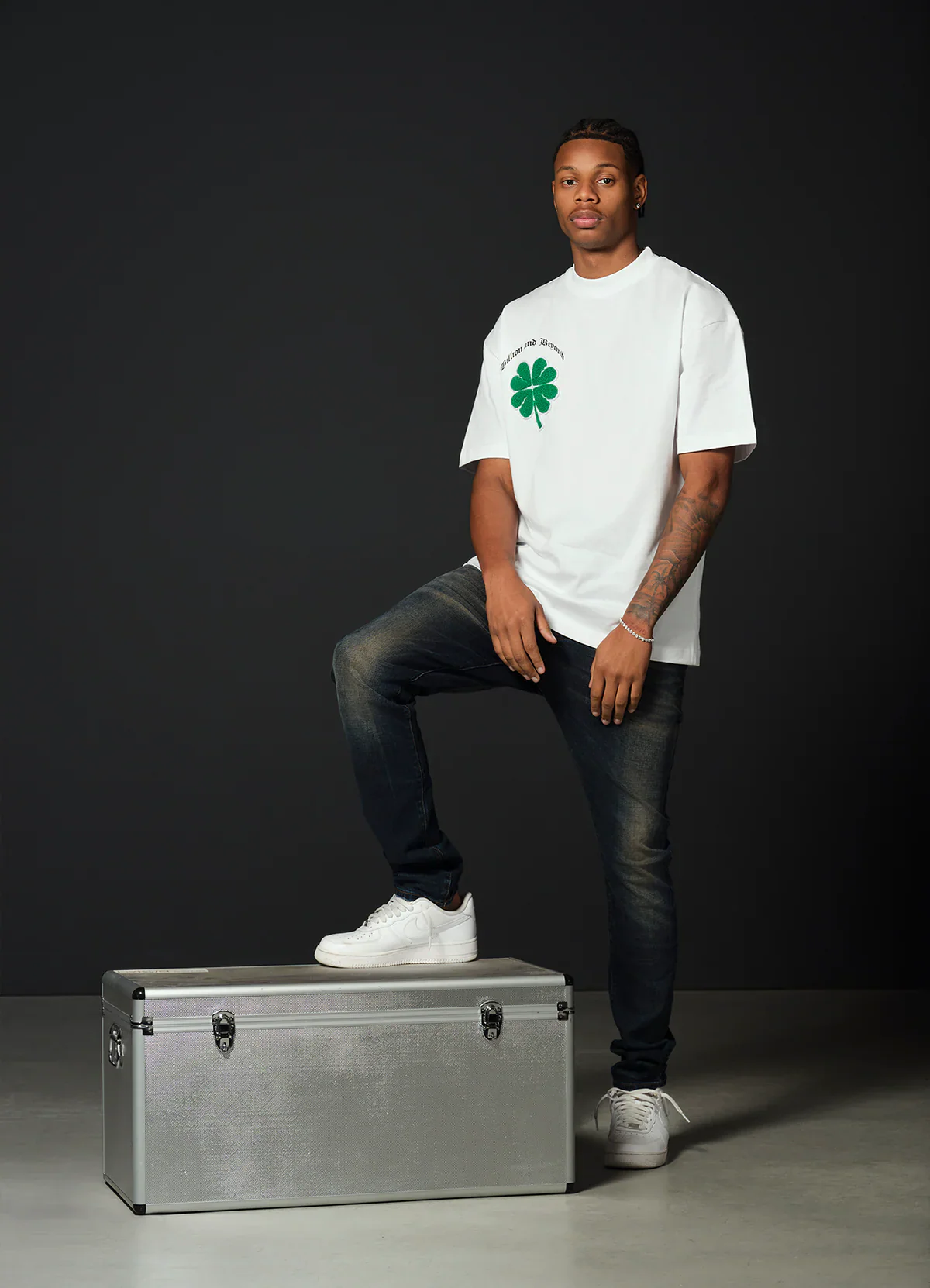 BILLION AND BEYOND - LUCKY TEE - WHITE - Image 4