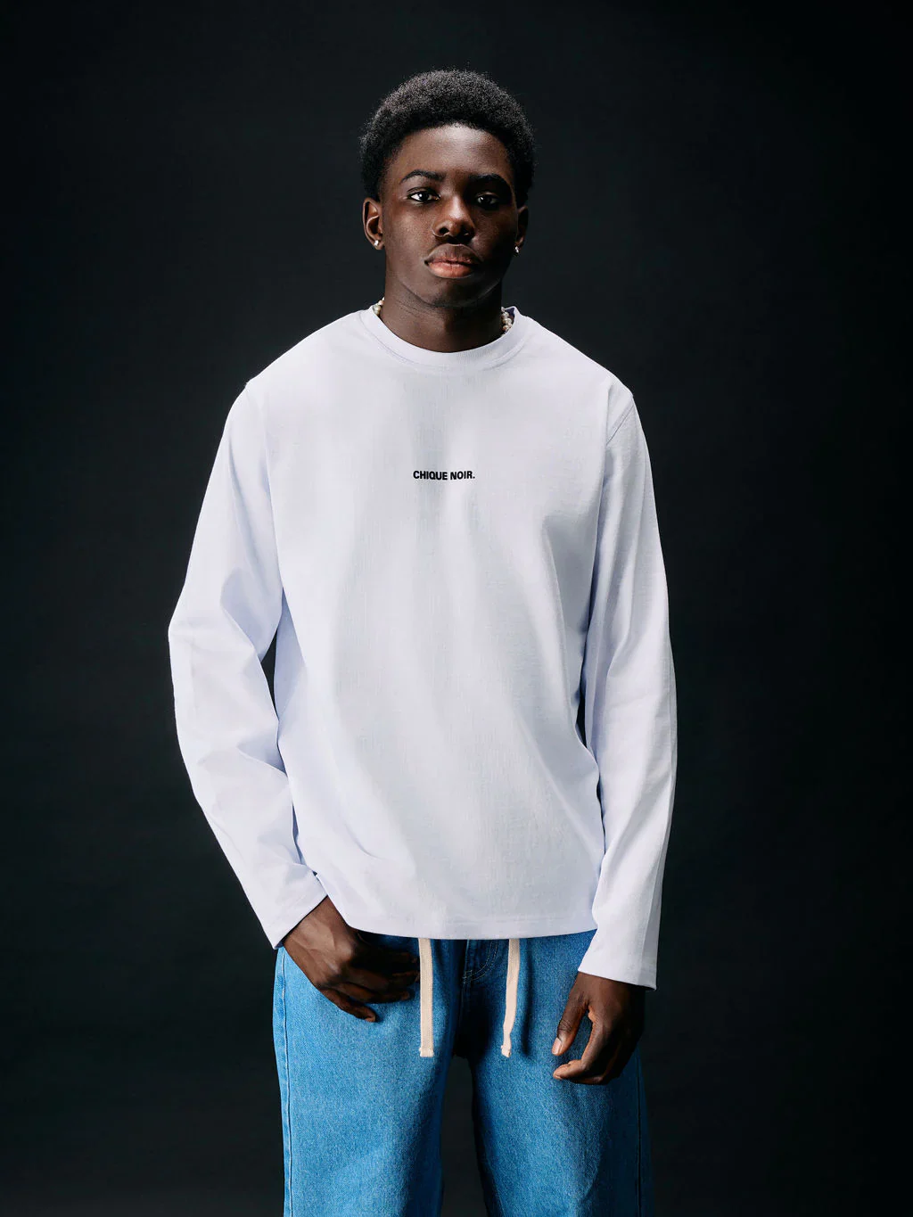 CHIQUE NOIR - CORE LOGO LONGSLEEVE - WHITE - Image 2