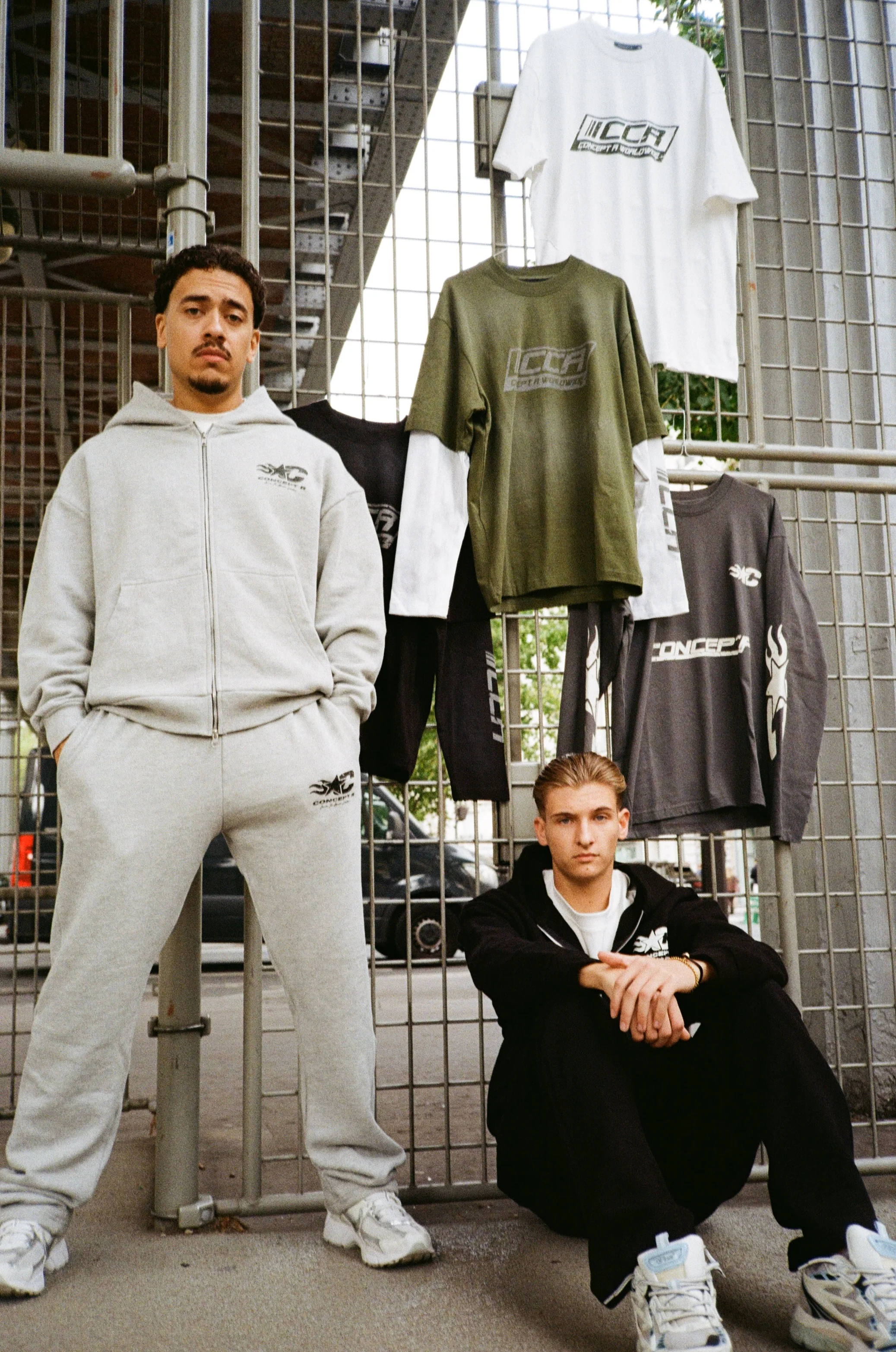 CONCEPT R - BORN TO INSPIRE JOGGER - GREY - Image 3
