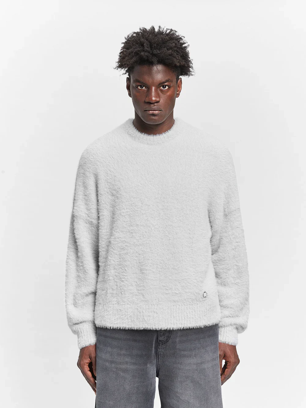 RETERNITY - ESSENTIAL FURRY KNIT SWEATER - LIGHT GREY - Image 2
