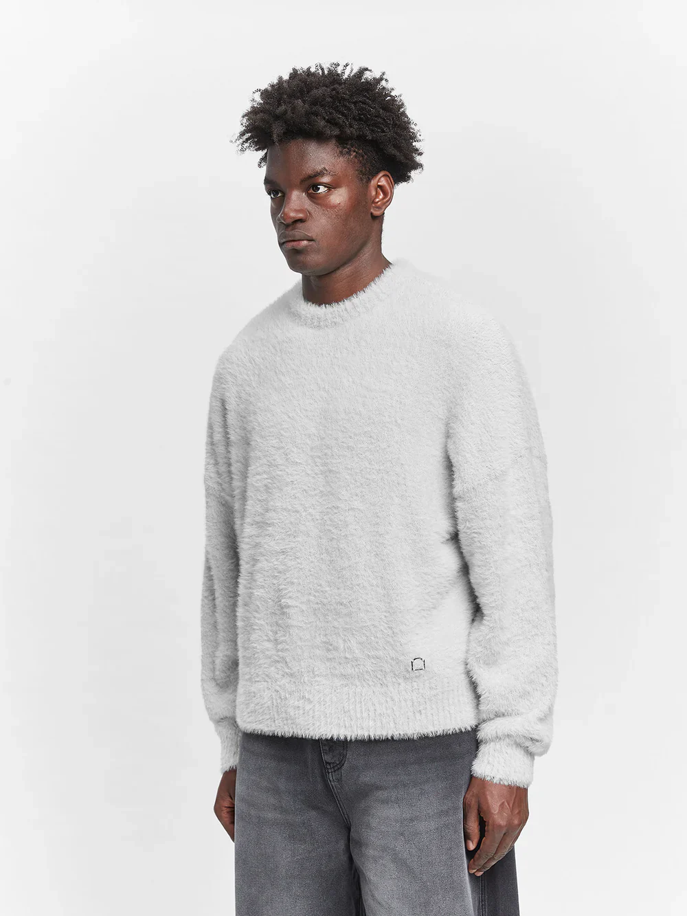 RETERNITY - ESSENTIAL FURRY KNIT SWEATER - LIGHT GREY - Image 3