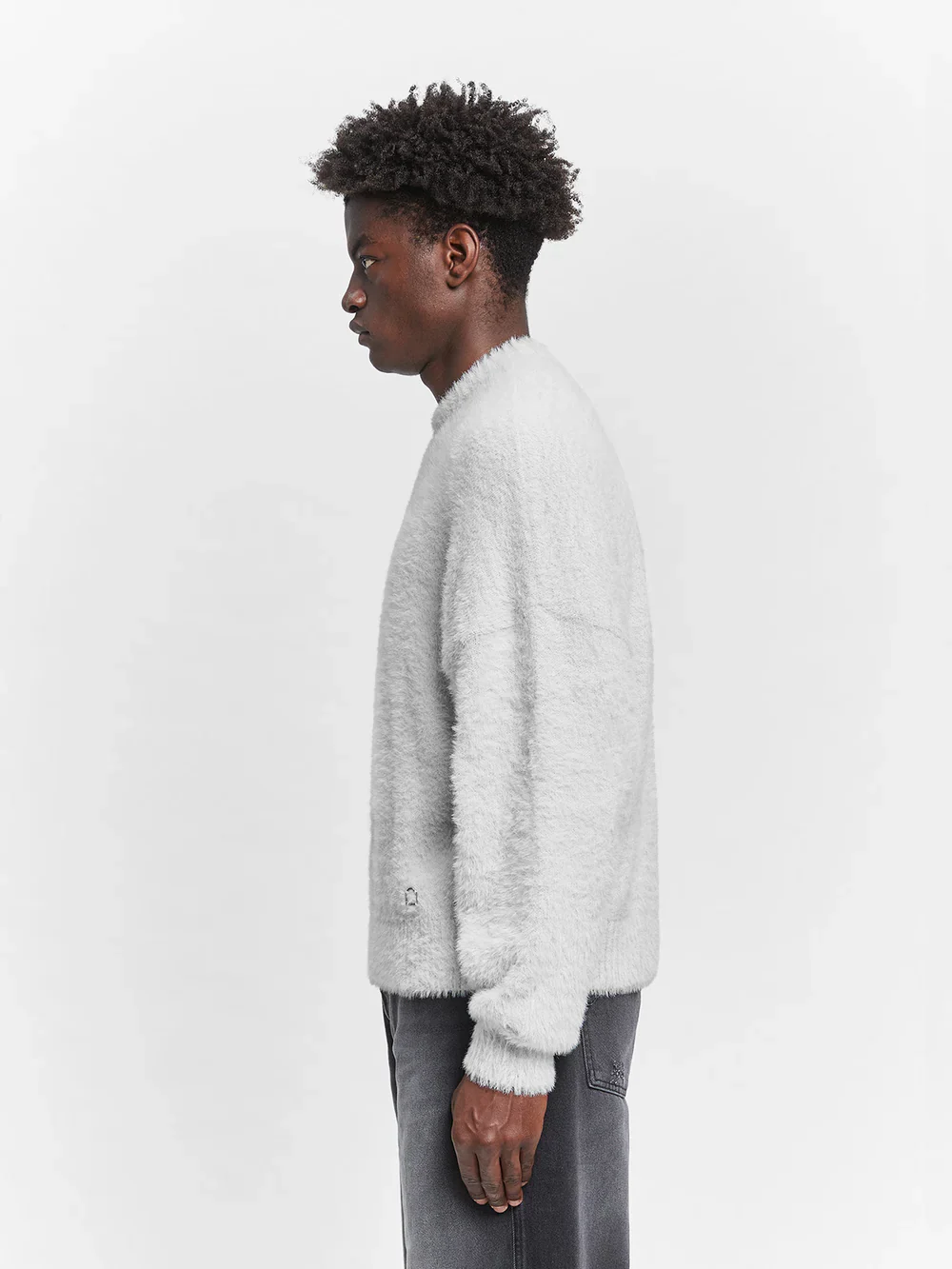RETERNITY - ESSENTIAL FURRY KNIT SWEATER - LIGHT GREY - Image 4