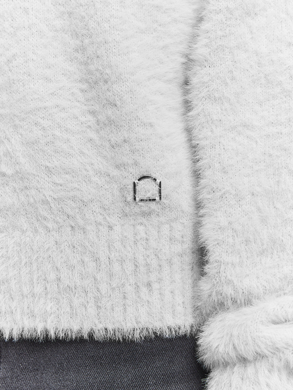 RETERNITY - ESSENTIAL FURRY KNIT SWEATER - LIGHT GREY - Image 7