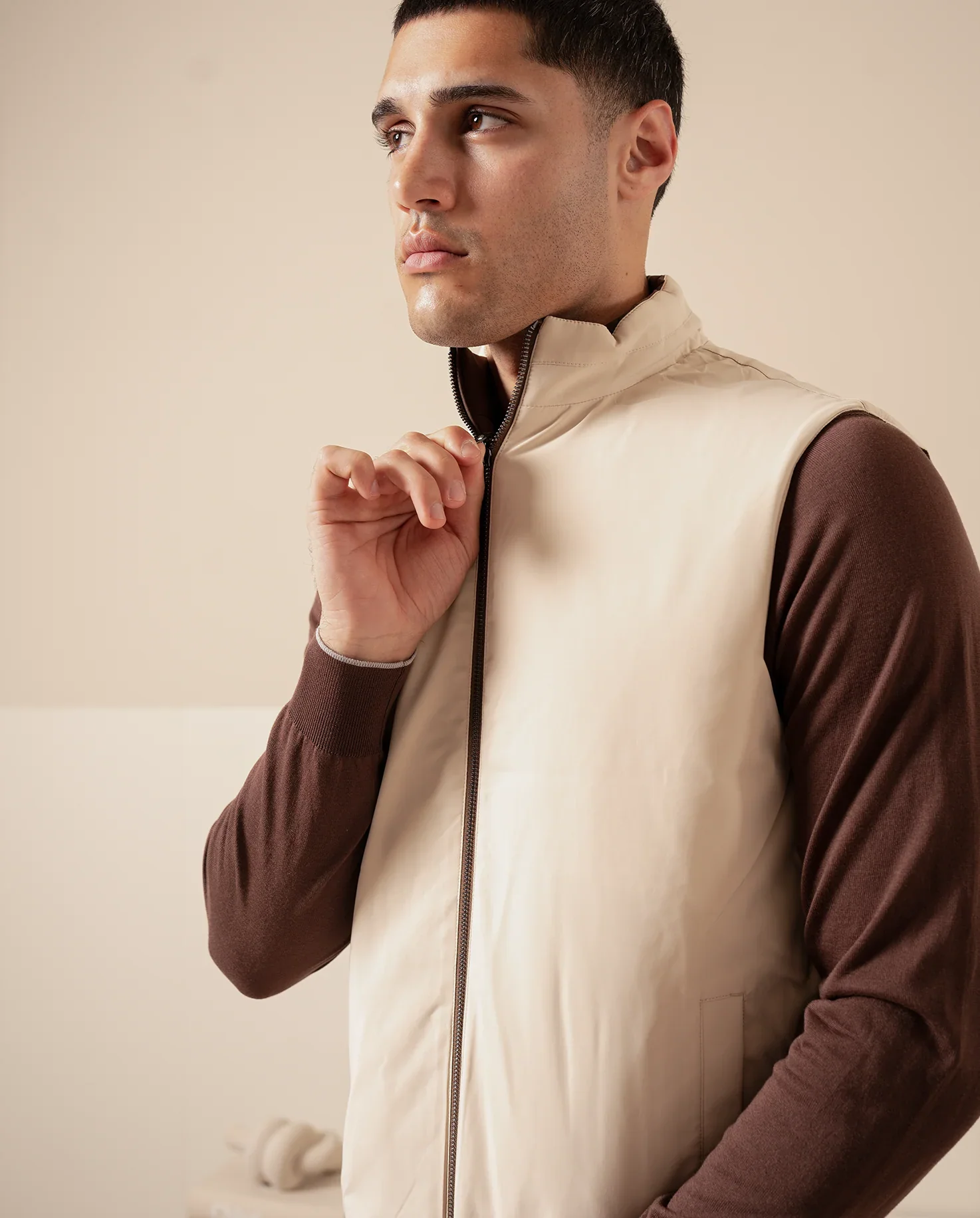 RIMA - REVERSIBLE VEST - EBONY/BEIGE - Image 11