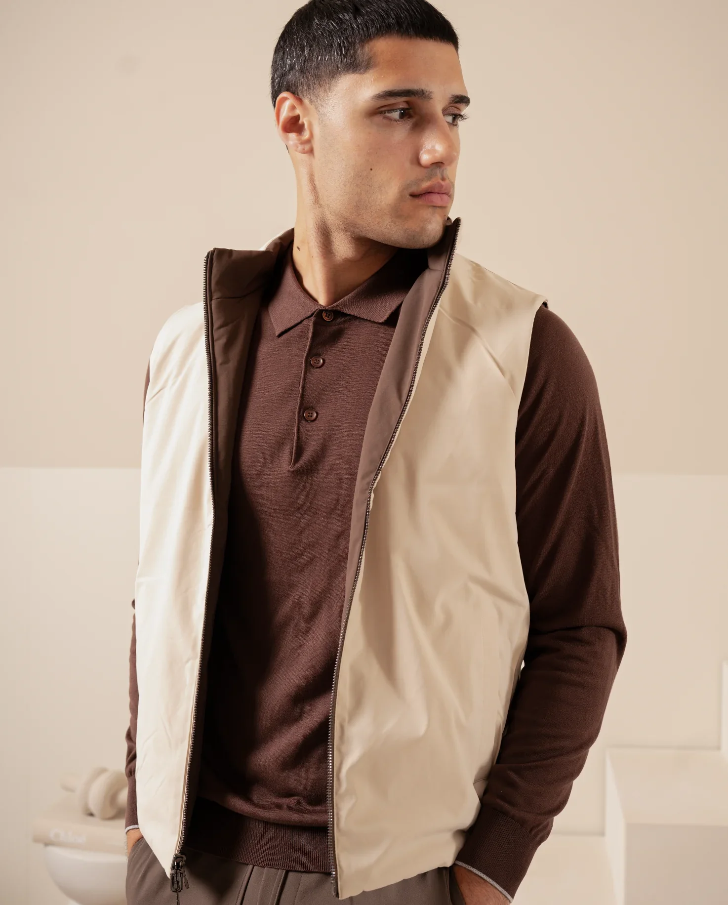 RIMA - REVERSIBLE VEST - EBONY/BEIGE - Image 4