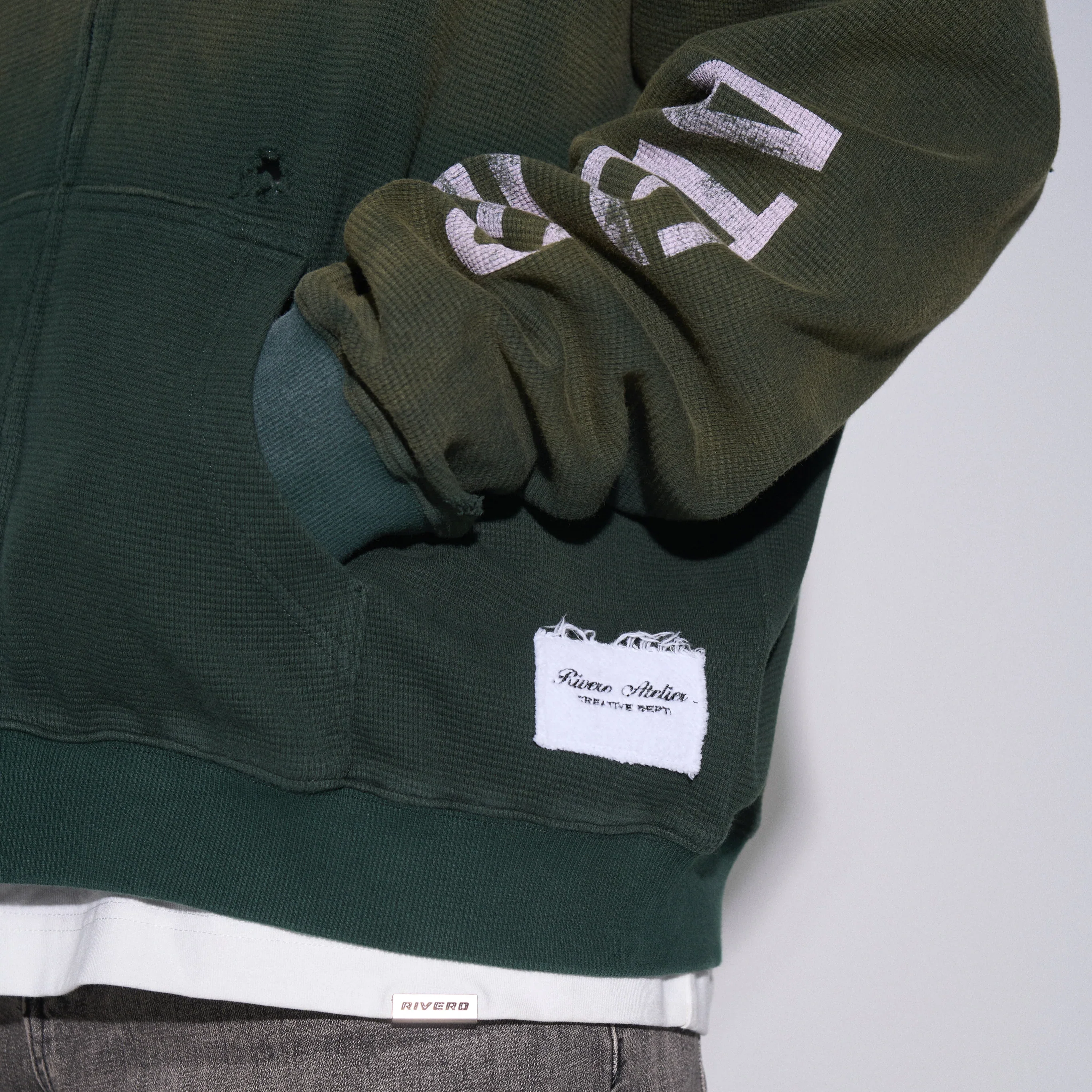 RIVERO - INTL. WASHED WAFFLE ZIP HOODIE GREEN - Image 4