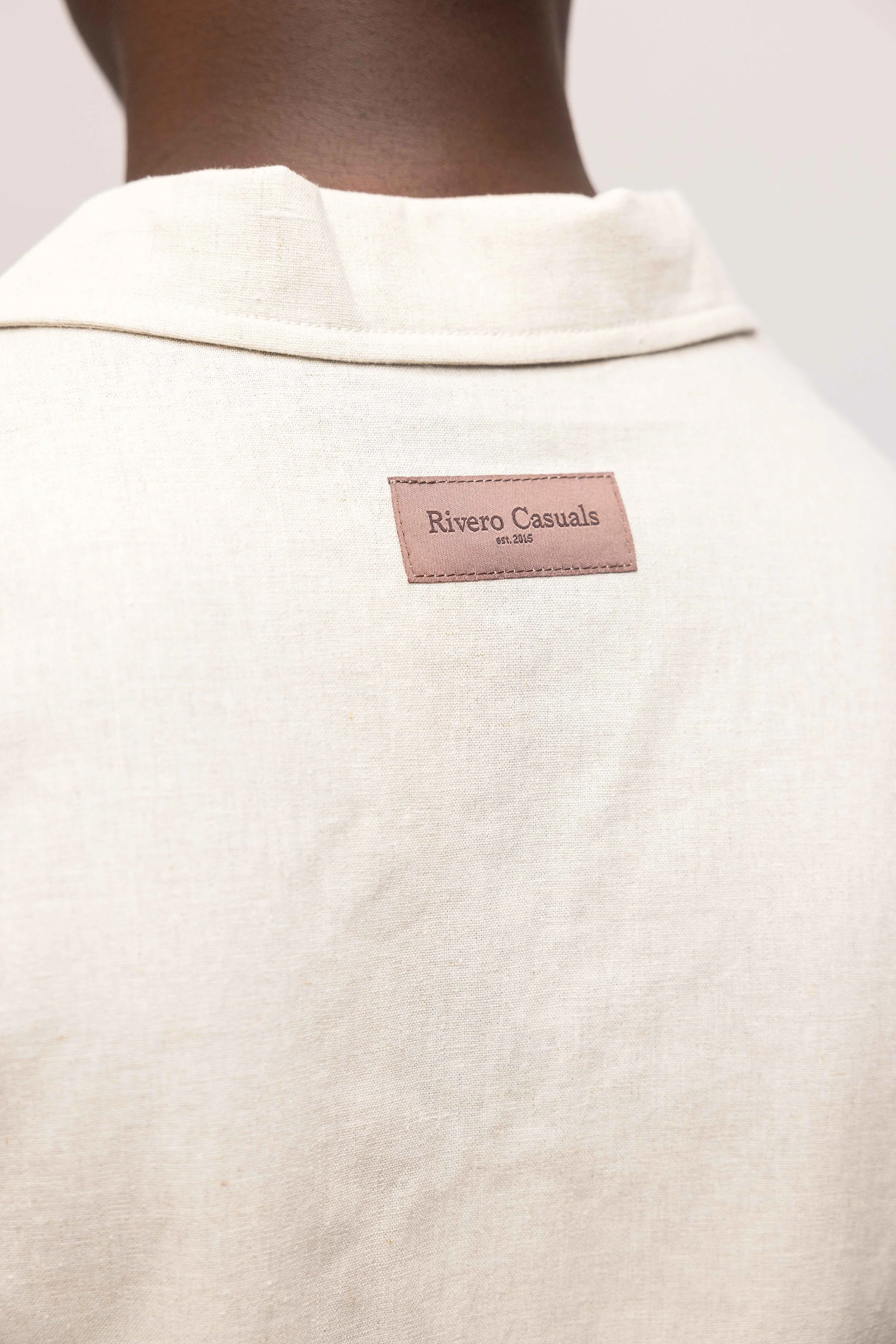 RIVERO - LINEN SHIRT QUARTER BUTTON SAND - Image 8