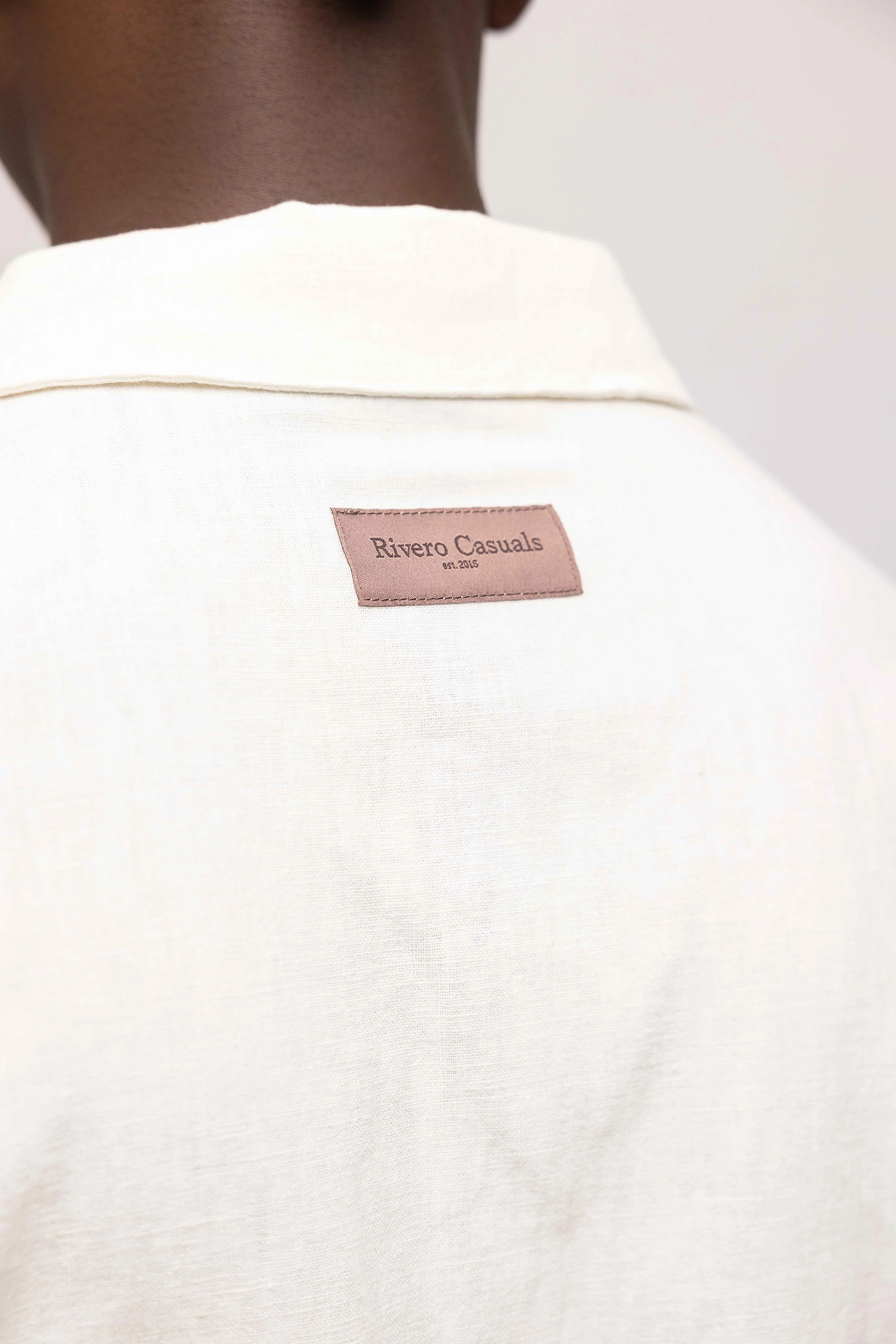RIVERO - LINEN SHIRT QUARTER BUTTON WHITE - Image 7