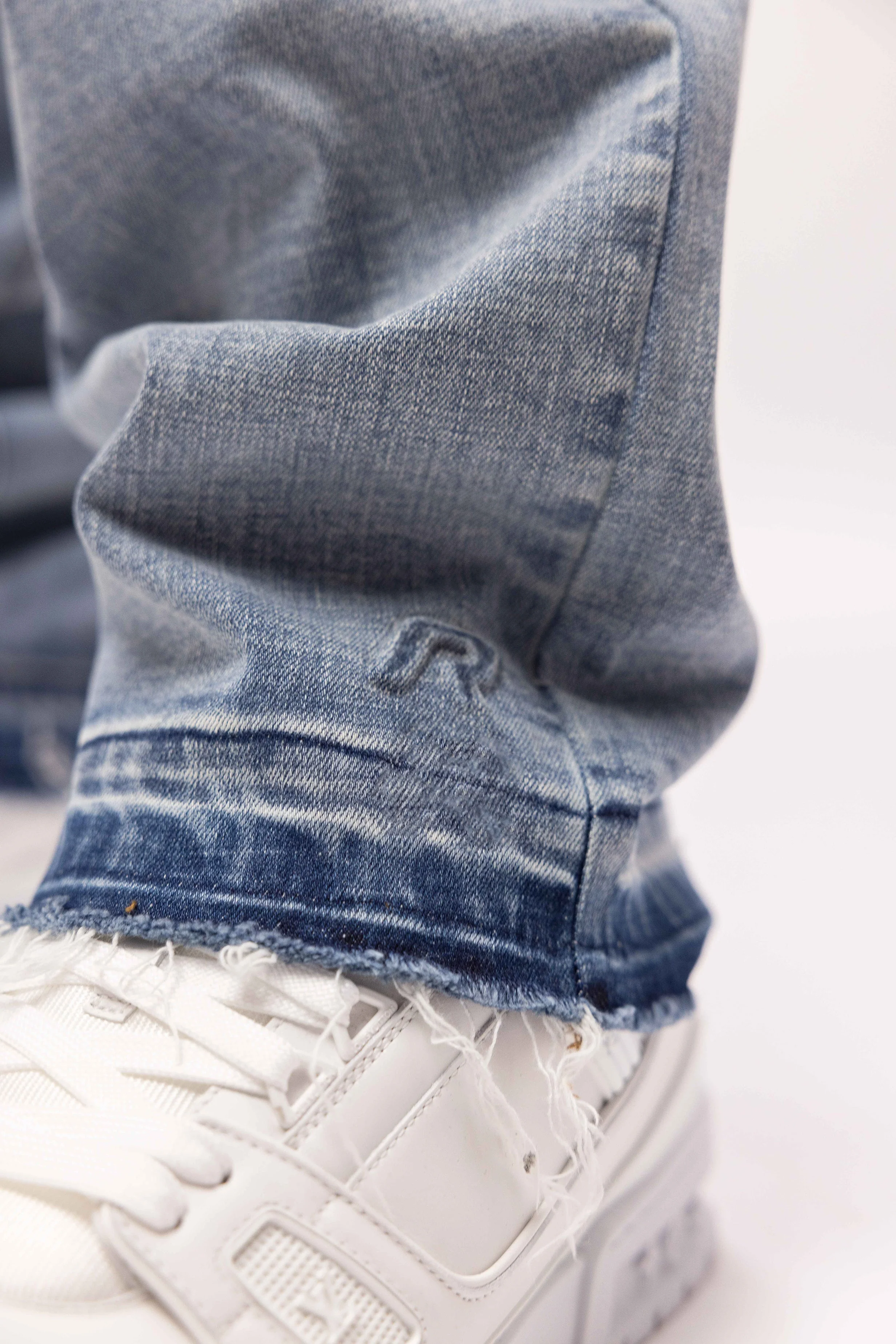 RIVERO - REGULAR EMBOSSED WASHED DENIM JEANS - Image 4