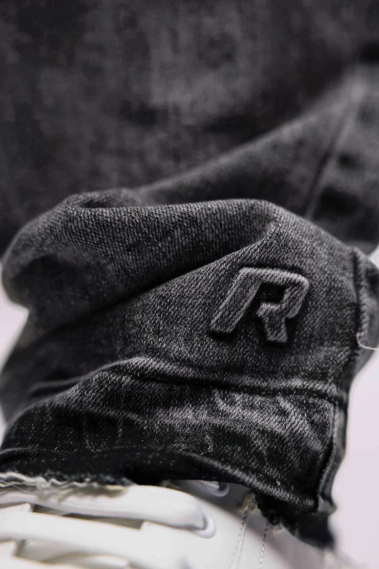 RIVERO - REGULAR GRANITE EMBOSSED DENIM JEANS - Image 3