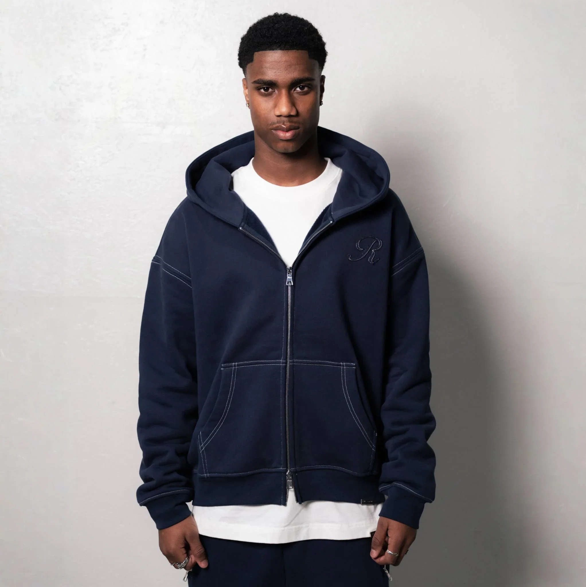 RIVERO - SEAMS ZIP HOODIE - NAVY - Image 4