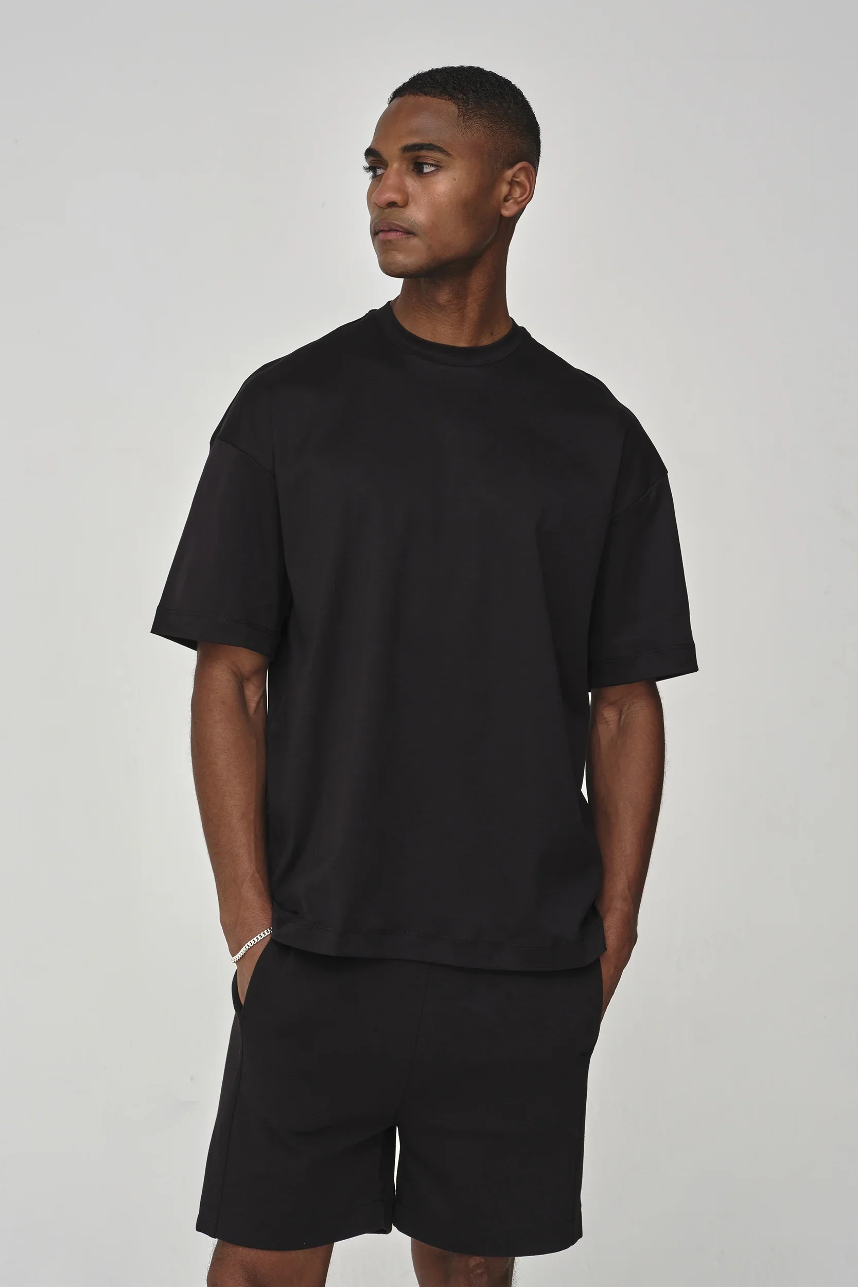 VALENZA - INTERLOCK SUPIMA OVERSIZED T-SHIRT BLACK - Image 3