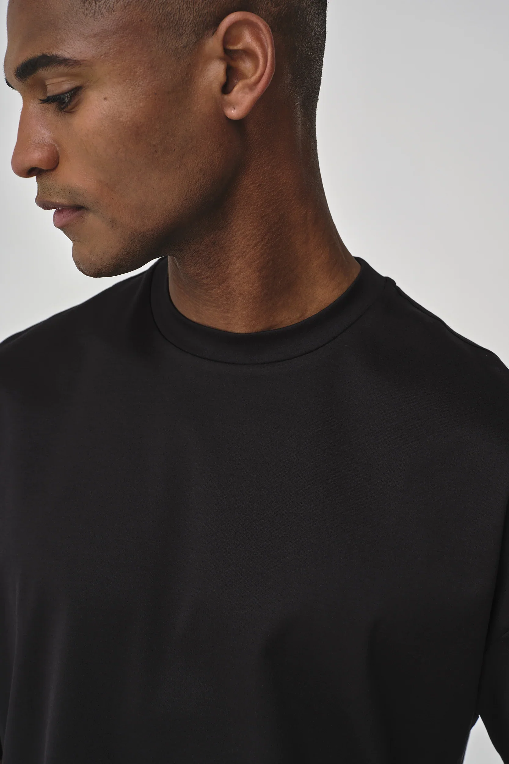 VALENZA - INTERLOCK SUPIMA OVERSIZED T-SHIRT BLACK - Image 5
