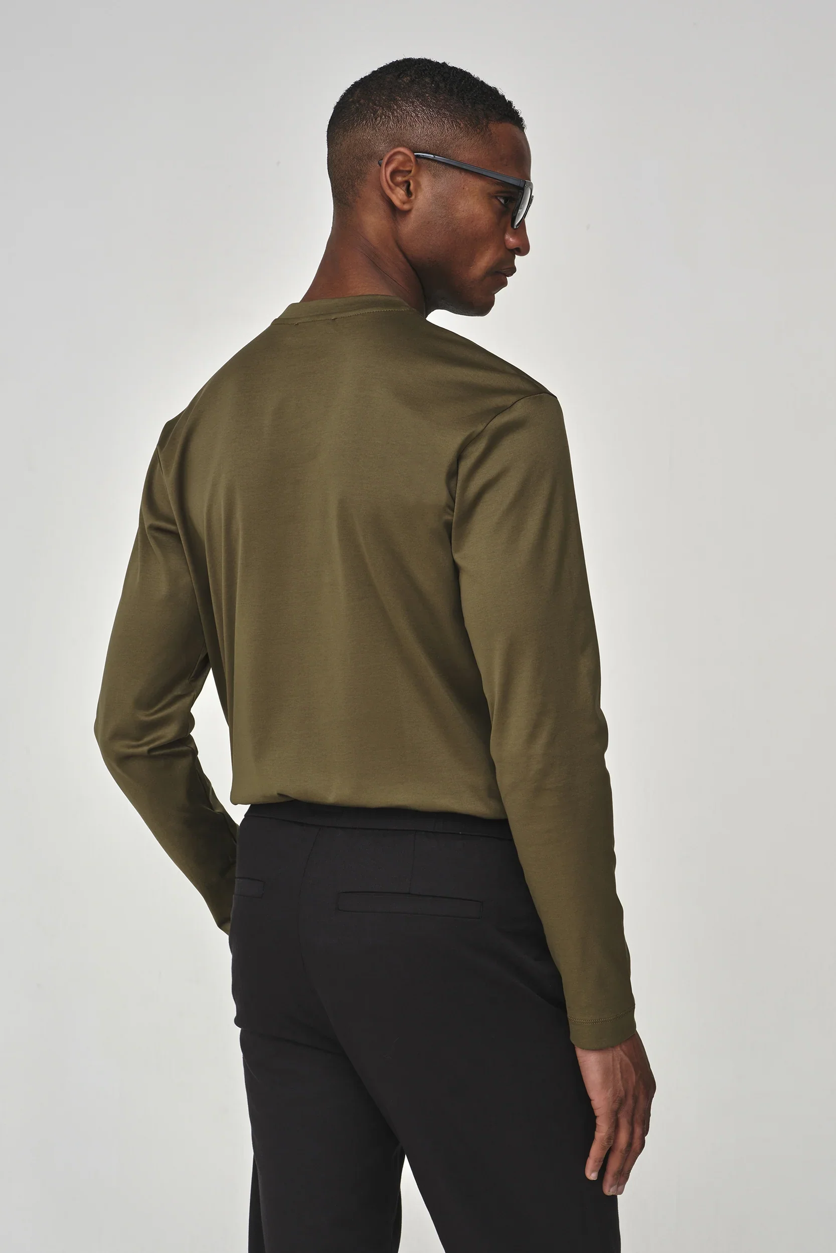 VALENZA - INTERLOCK SUPIMA T-SHIRT LONG SLEEVE ARTICHOKE GREEN - Image 2