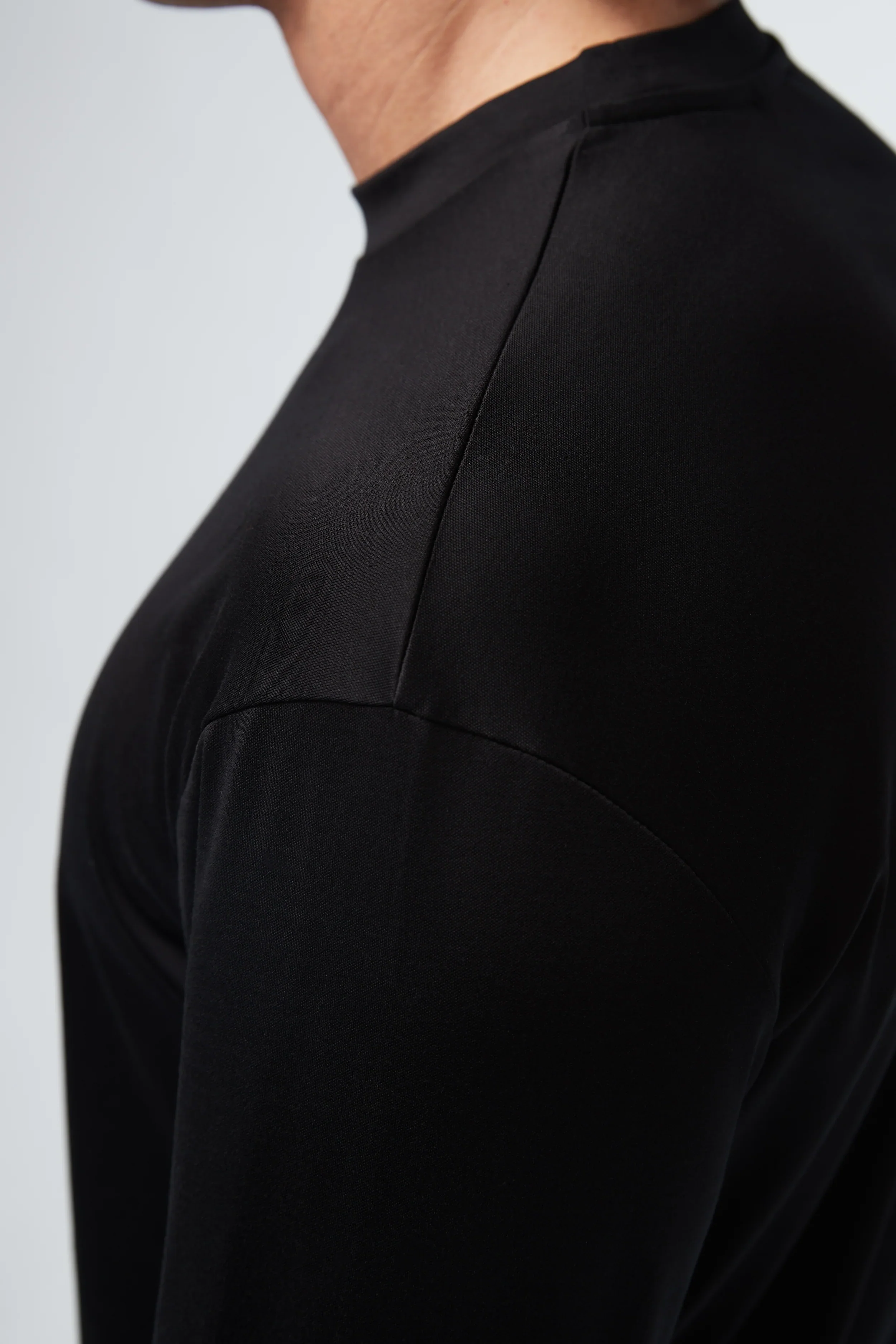 VALENZA - INTERLOCK SUPIMA T-SHIRT LONG SLEEVE BLACK - Image 3